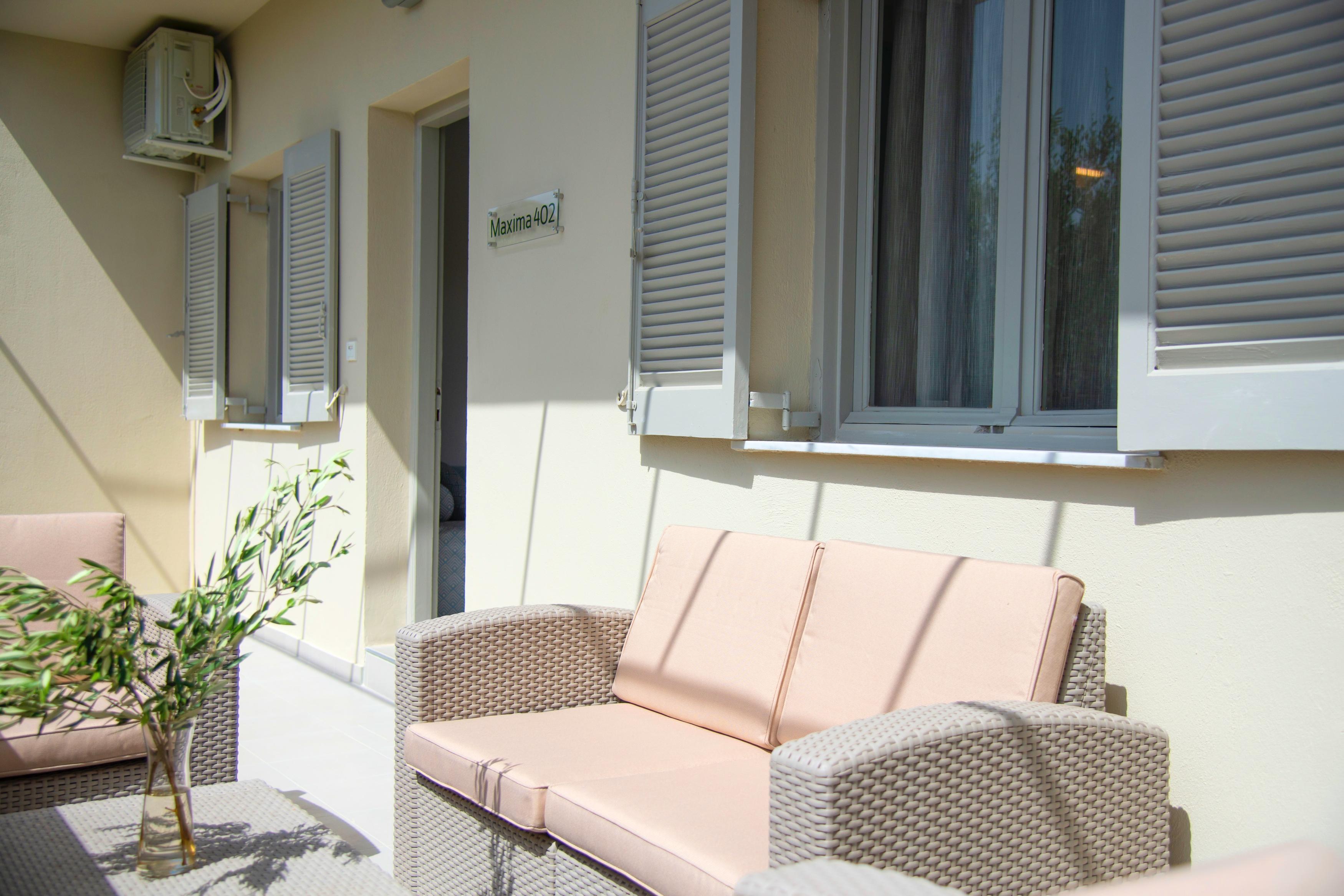 Elounda Garden Suites Heated Pool Exterior photo
