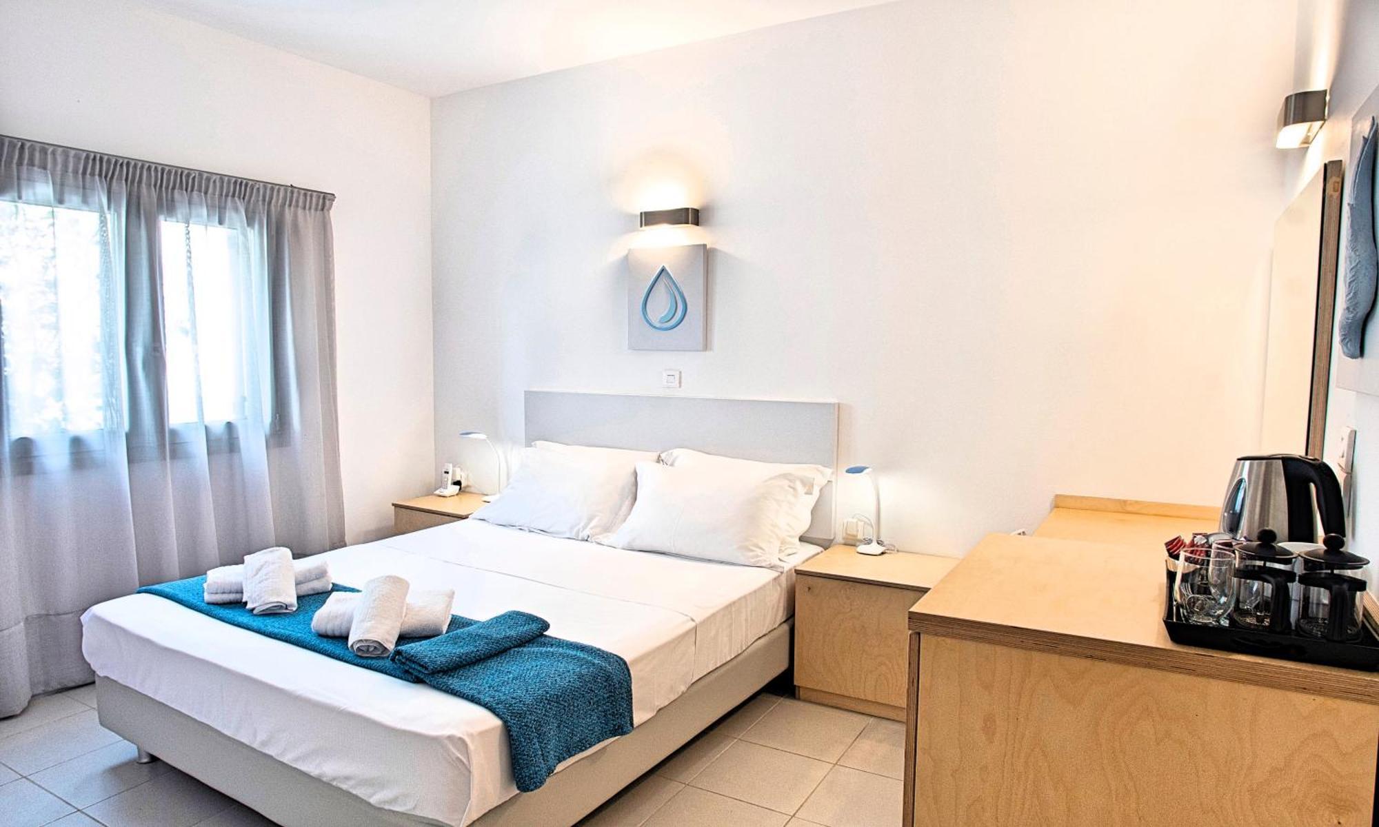 Elounda Garden Suites Heated Pool Room photo